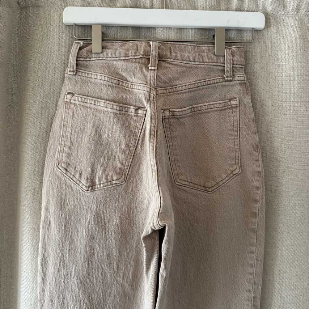 Abercrombie & Fitch Straight Leg Jeans in Light Beige - Picture 5 of 9